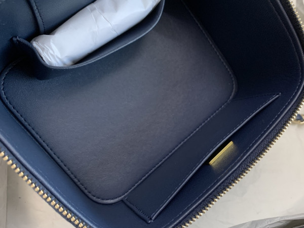 CL VANITY CASE