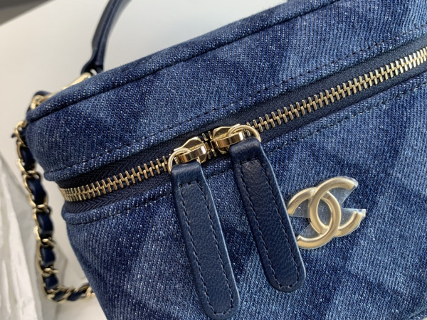 CL VANITY CASE