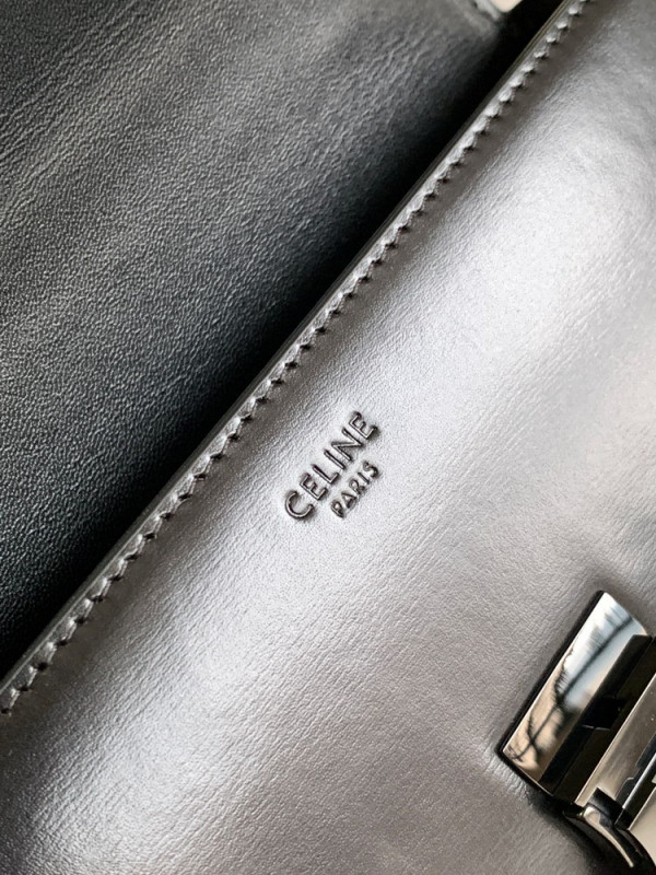 Ce**e triomphe shoulder bag