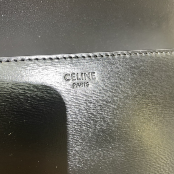 Ce**e chain shoulder bag triomphe