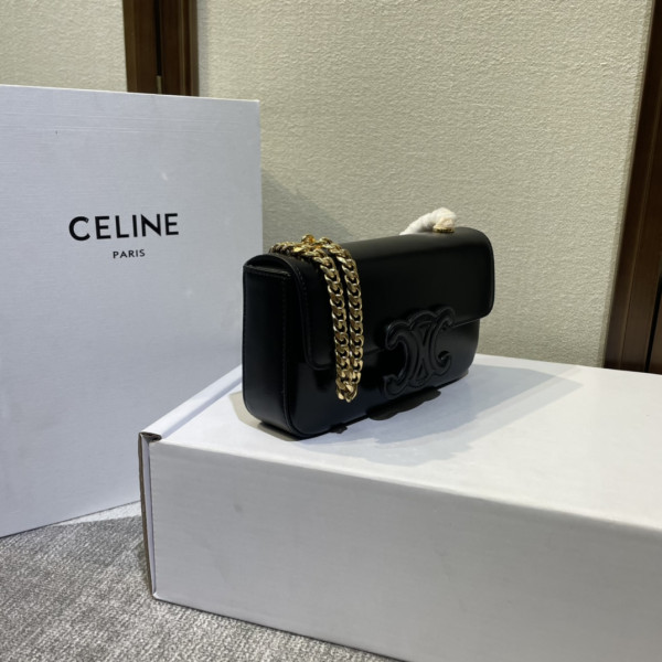 Ce**e chain shoulder bag triomphe