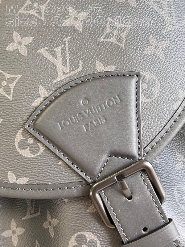 l**is V*t*n backpack