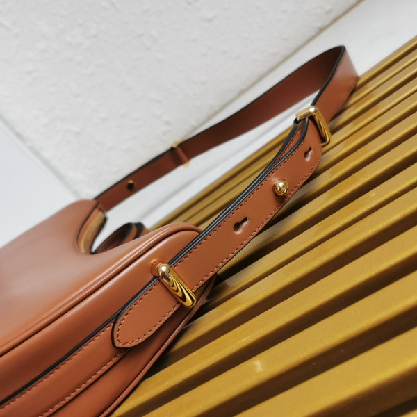 Pra*a arqué leather shoulder bag-22.5*18.5*6cm