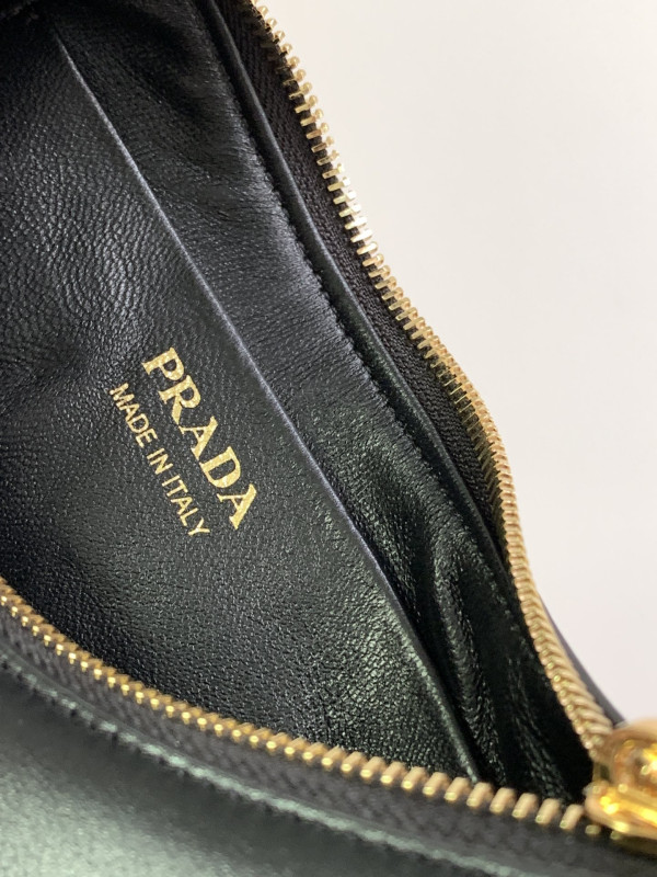 Pra*a arqué leather shoulder bag-22.5*18.5*6cm
