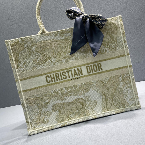 D*or book tote