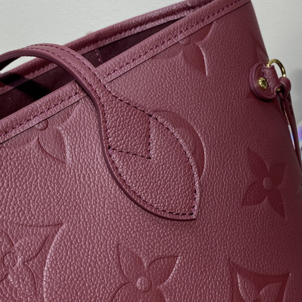 l**is V*t*n neverfull mm