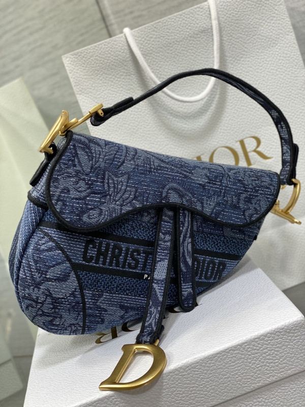 D*or saddle bag