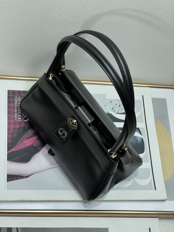 D*or key bag