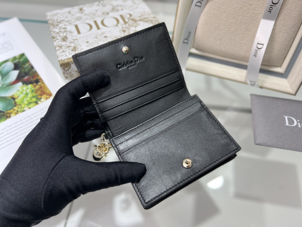 D*or wallet