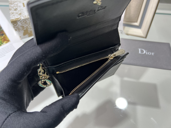 D*or wallet