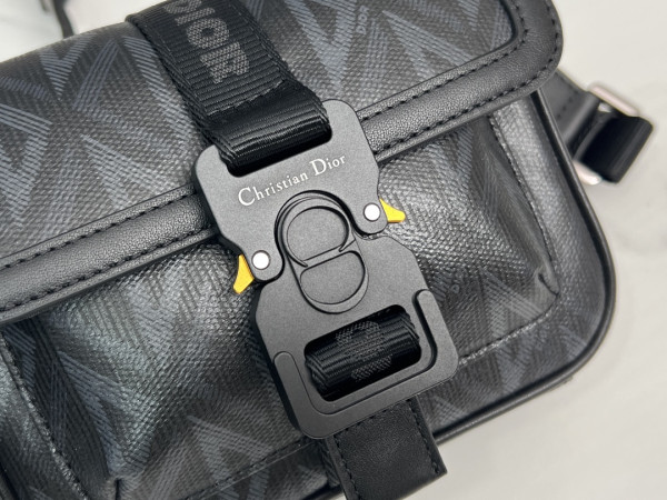 D*or mini hit the road bag with strap