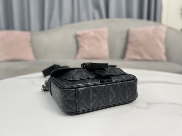 D*or mini hit the road bag with strap
