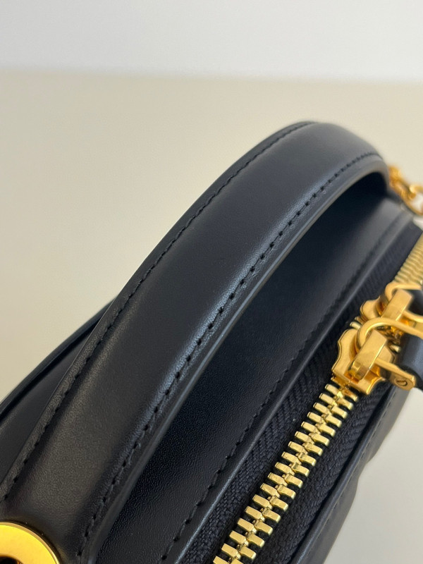 D*or cd signature oval camera bag