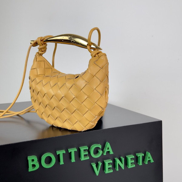 Bo*te*ga ve*ne*ta mini sardine top handle bag