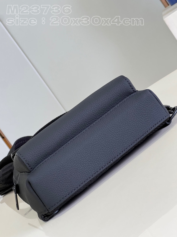 l**is V*t*n pilot slingbag