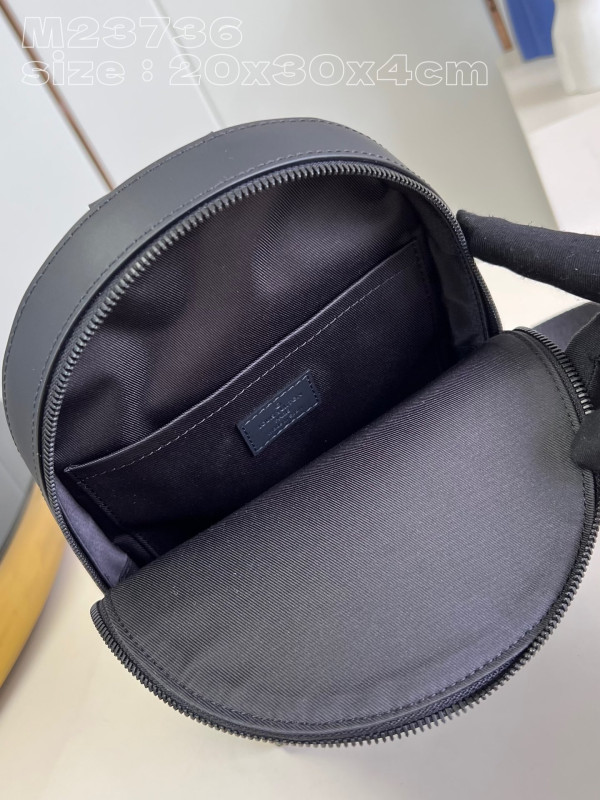 l**is V*t*n pilot slingbag