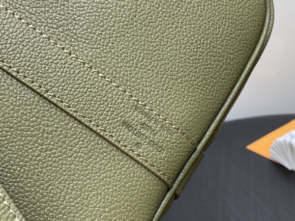 l**is V*t*n keepall bandouliÈre 45