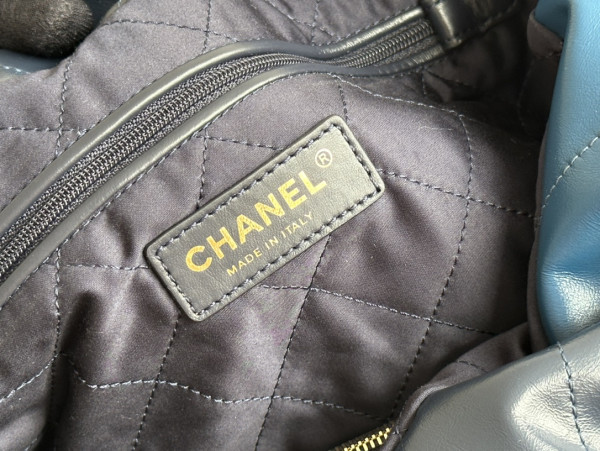 CL 22 SMALL HANDBAG