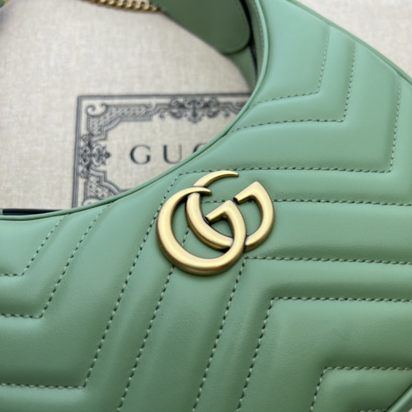 G*u*i gg marmont half-moon-shaped mini bag