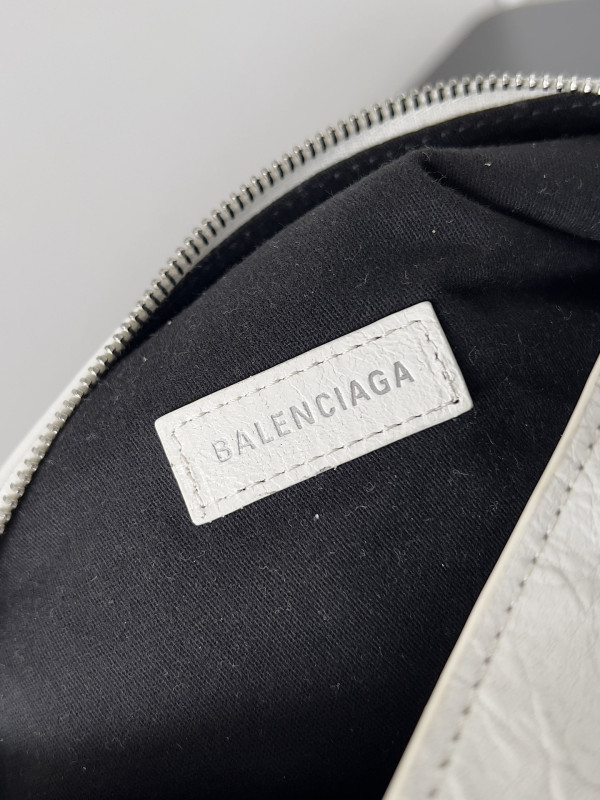 ba*len*cia*ga S*perbusy xs sling bag