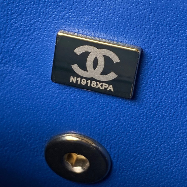 CL SMALL BOX BAG