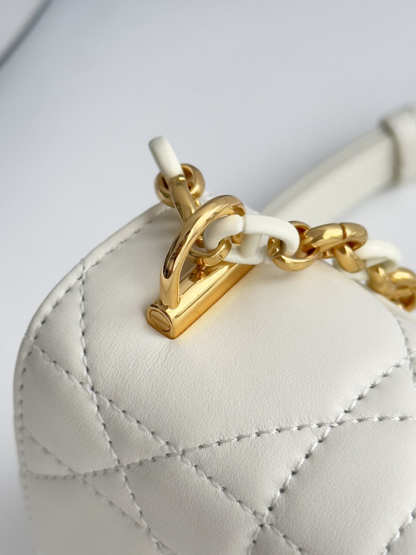 D*or miss caro mini bag