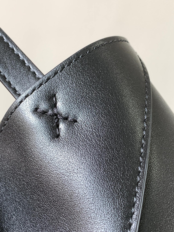 LOEWE Puzzle Fold Tote in shiny calfskin