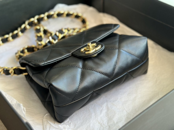 CL SMALL FLAP BAG