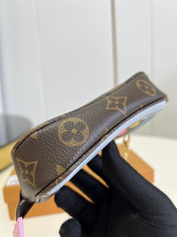l**is V*t*n mini pochette accessoires