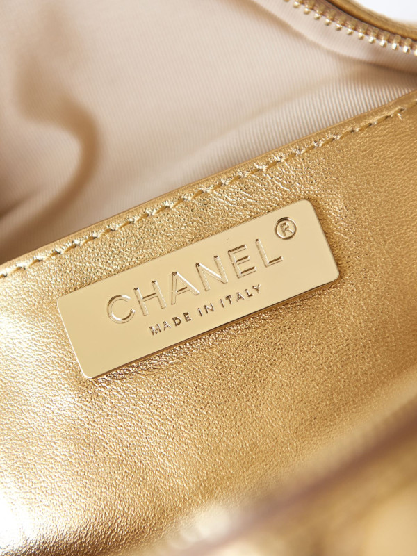 CL STAR HANDBAG