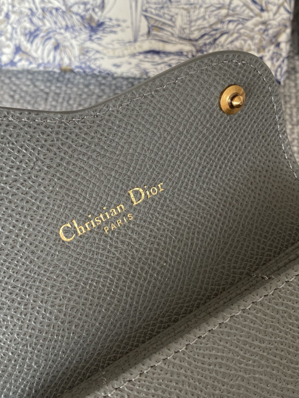 D*or wallet
