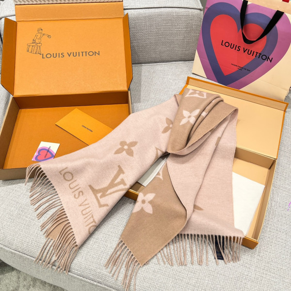 l**is V*t*n reykjavik scarf