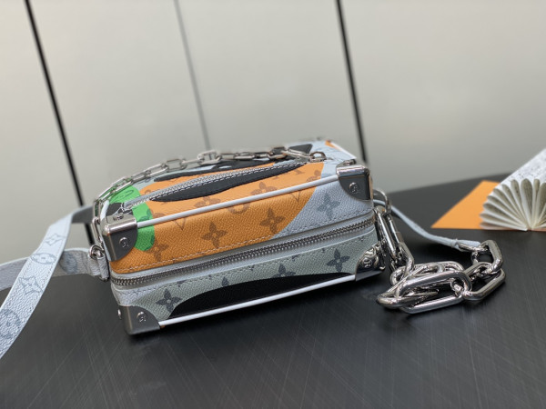 l**is V*t*n mini soft trunk
