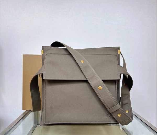 B**rry trench tote