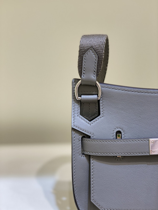 H**mes jypsiere mini bag in swift leather gris meyer