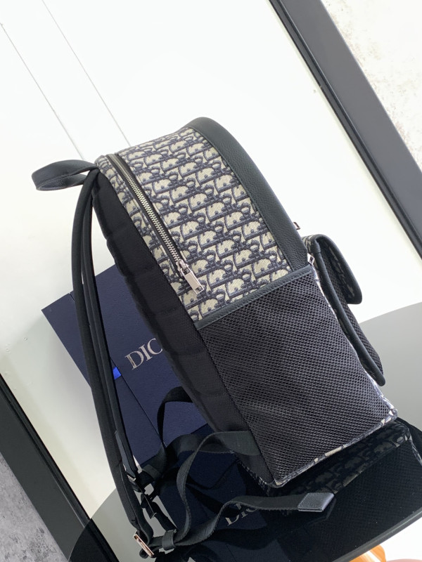 D*or 8 backpack