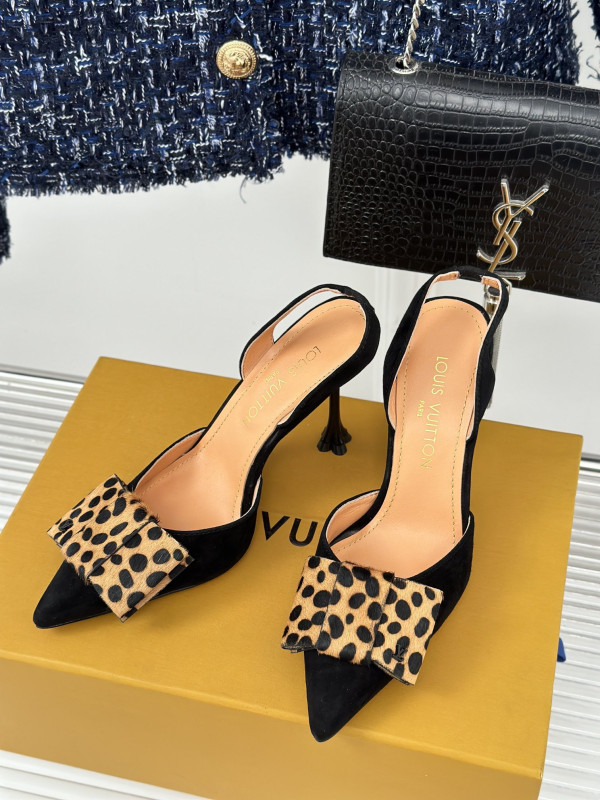 l**is V*t*n heels