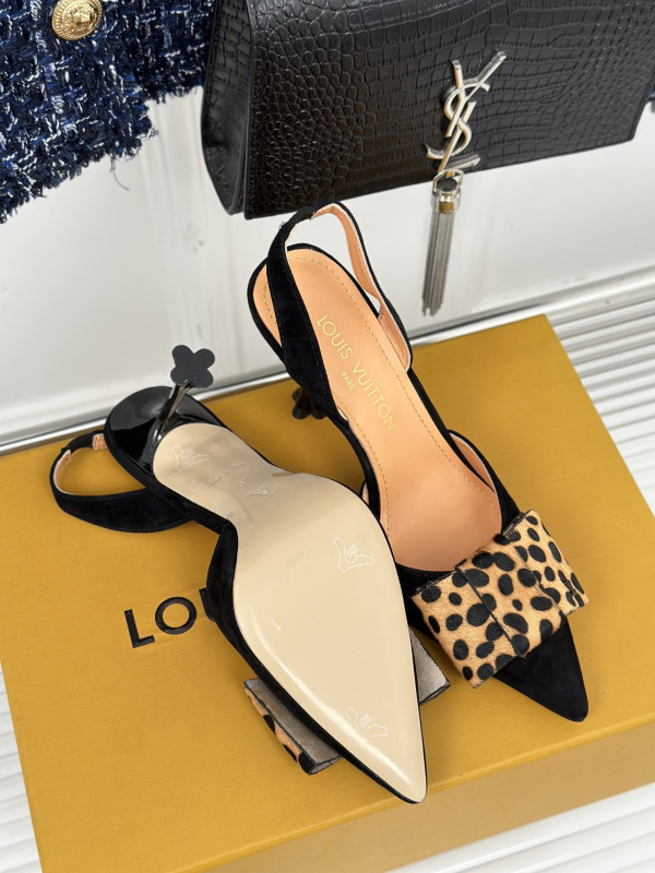 l**is V*t*n heels