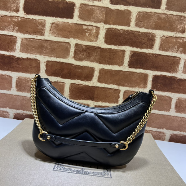 G*u*i gg marmont half-moon-shaped small bag