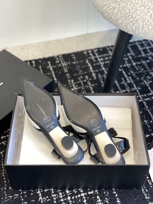 CL SANDALS