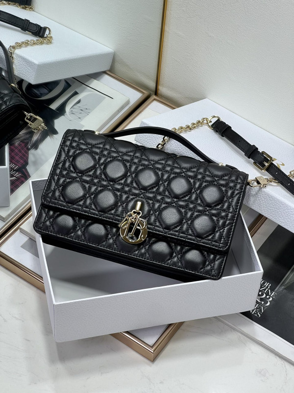 lady D*or-24*14*7.5cm
