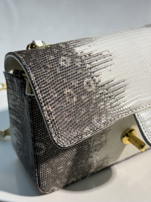 CL FLAP BAG 20CM