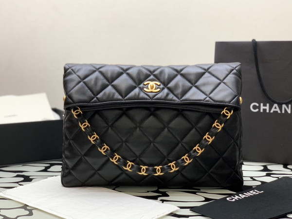 CL MAXI HOBO HANDBAG