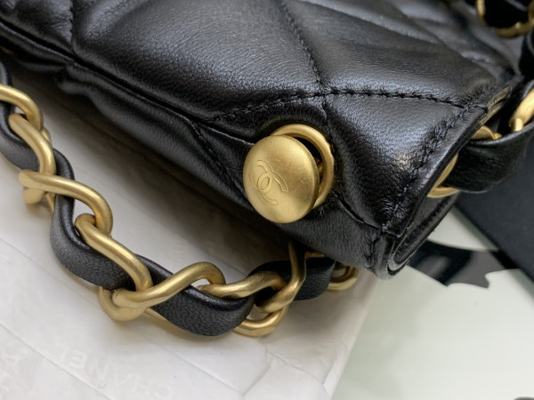 CL MAXI HOBO HANDBAG