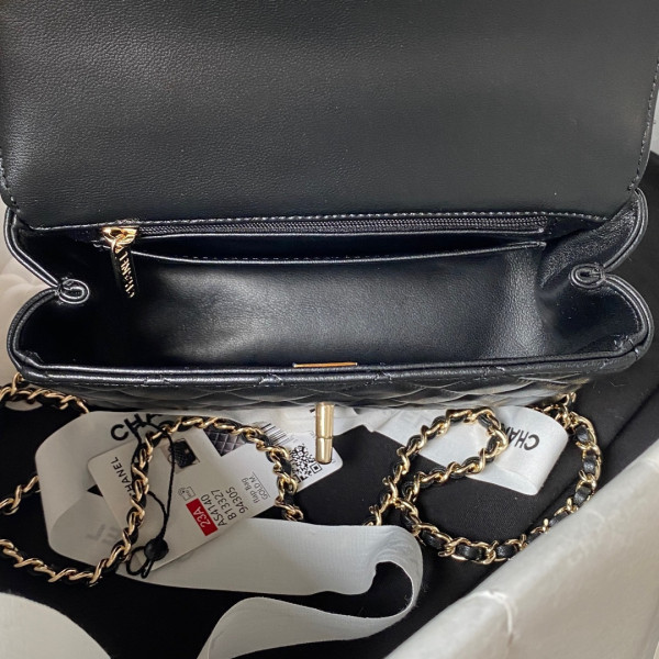 CL FLAP BAG WITH TOP HANDLE-18CM
