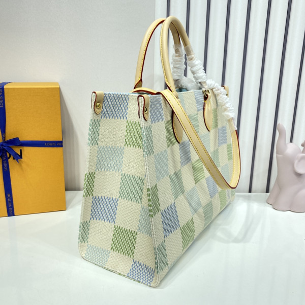 l**is V*t*n onthego mm-35*27*14cm
