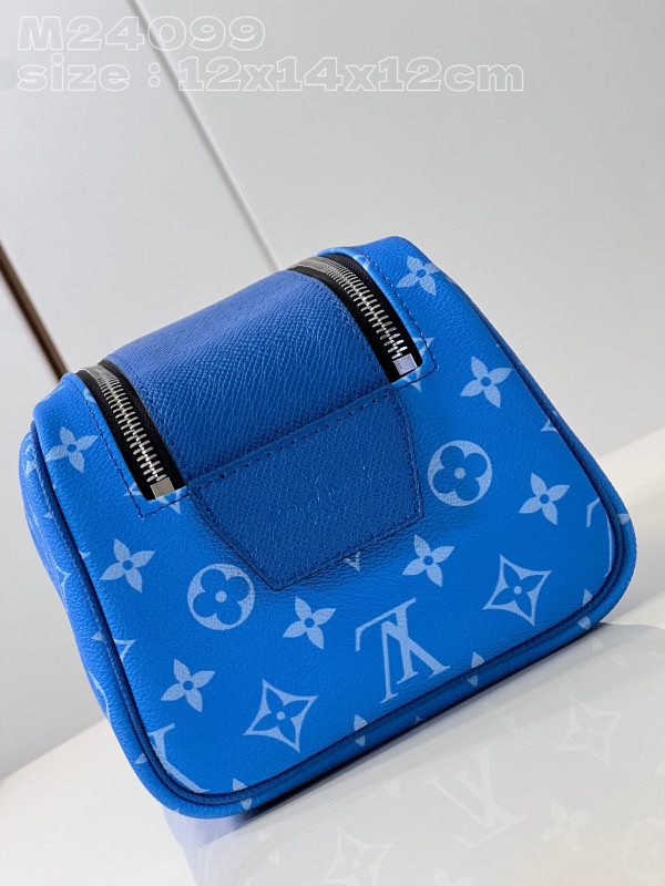 l**is V*t*n dopp kit -28*15*16.5cm