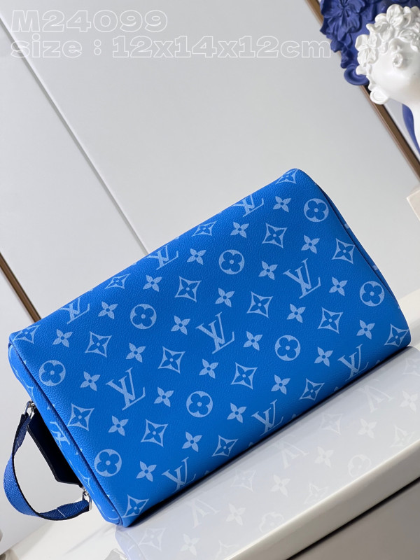 l**is V*t*n dopp kit -28*15*16.5cm