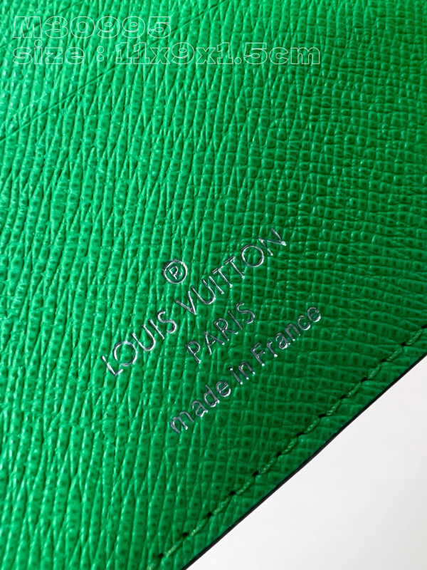 l**is V*t*n multiple wallet-11.5-9-1.5cm