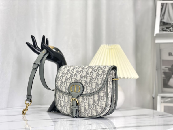 D*or bobby bag medium-22-17-6cm